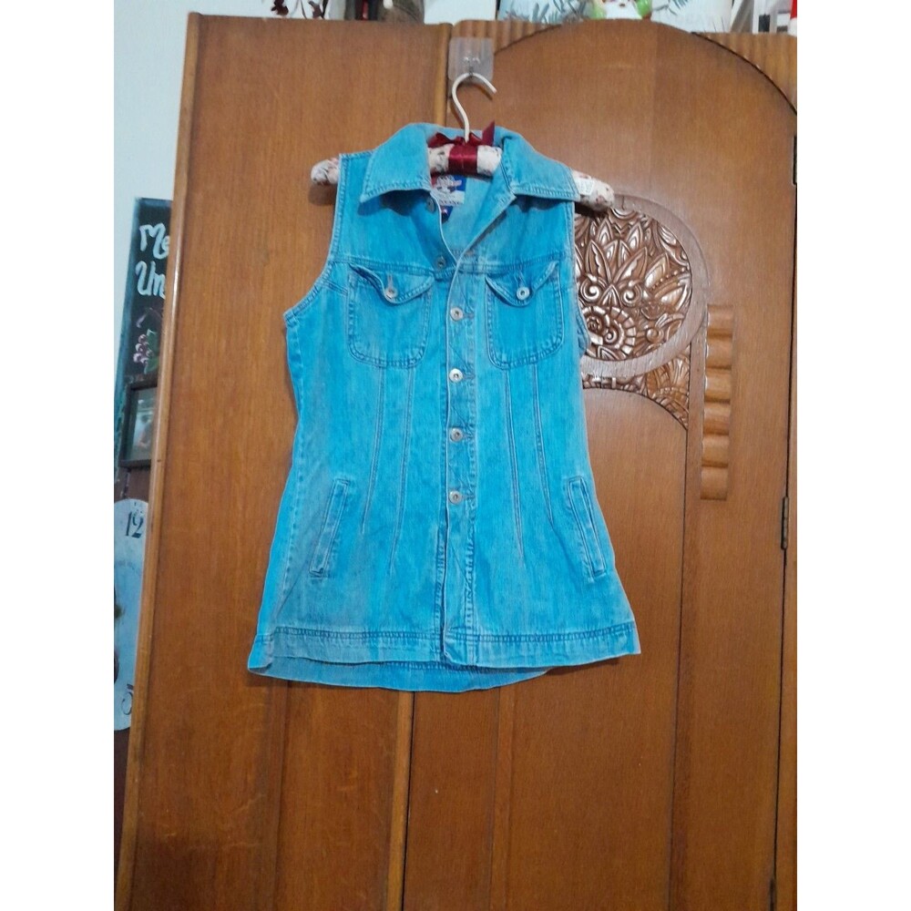 Vintage Best World Brand Womens Medium Light Denim Button Up Vest Jacket. B26